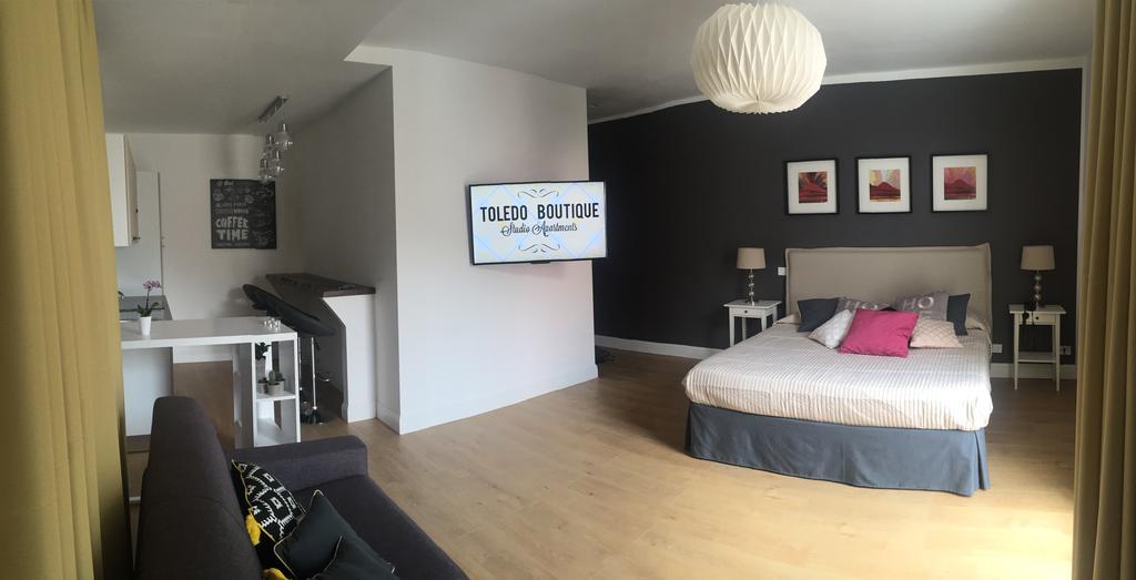 Toledo Boutique Studio Apartments 나폴리 외부 사진